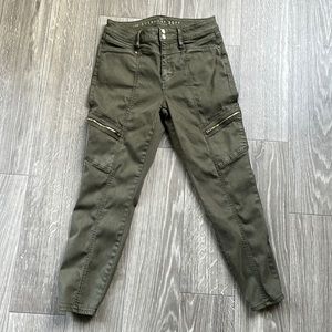 Olive green jeans, size 6s. Like new.